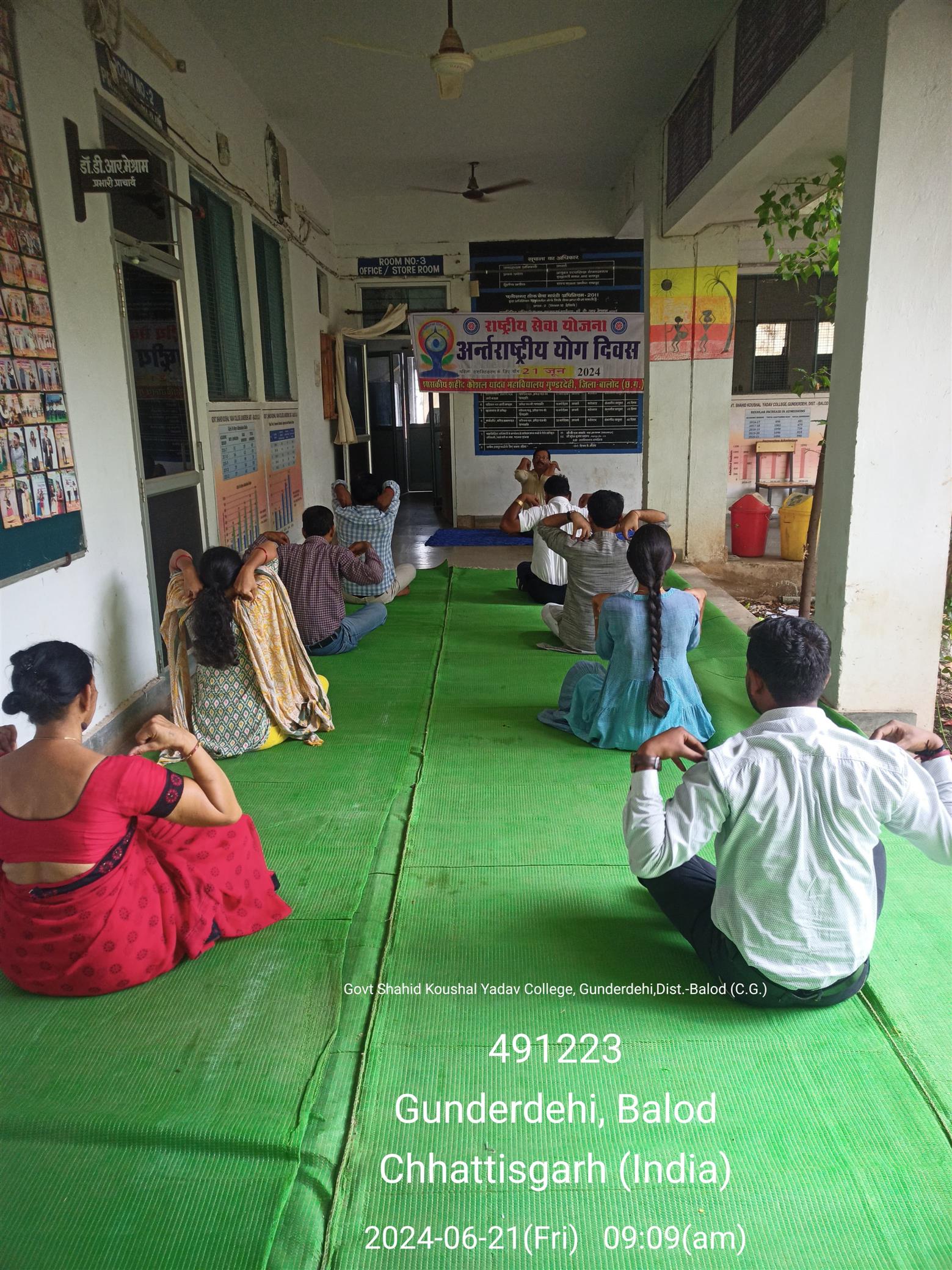 Govt. Rani Durgawati College WadrafNagar - YOGA DAY