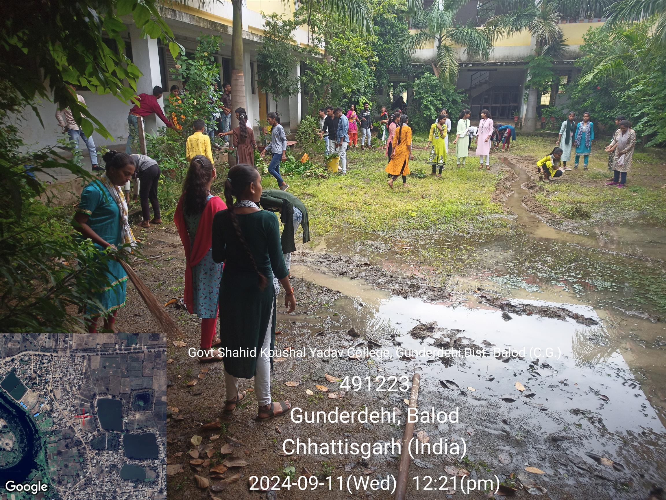 Govt. Rani Durgawati College WadrafNagar - SWACCHHATA ABHIYAN